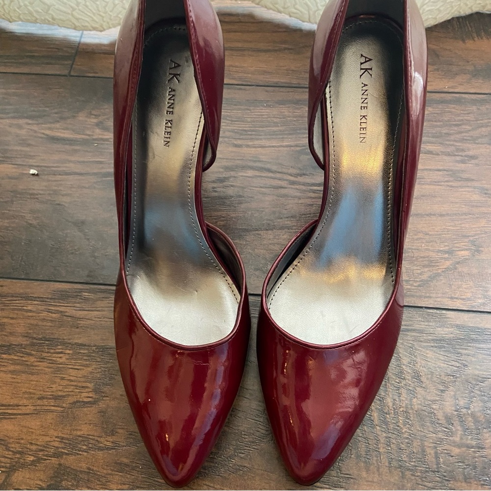 AK Anne Klein Dark Red/Burgundy Pumps - Size 11M.